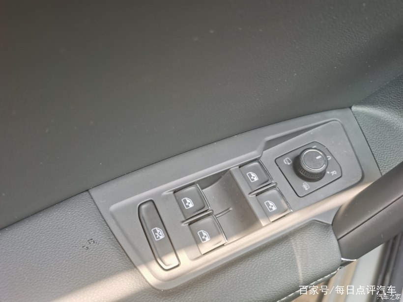 途观l走颠簸路驾驶室这边异响,途观l副驾驶车门异响怎么解决