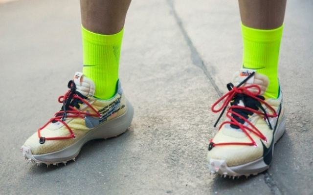 球场上穿什么样的鞋最难防,穿这样的鞋真的没有品位吗