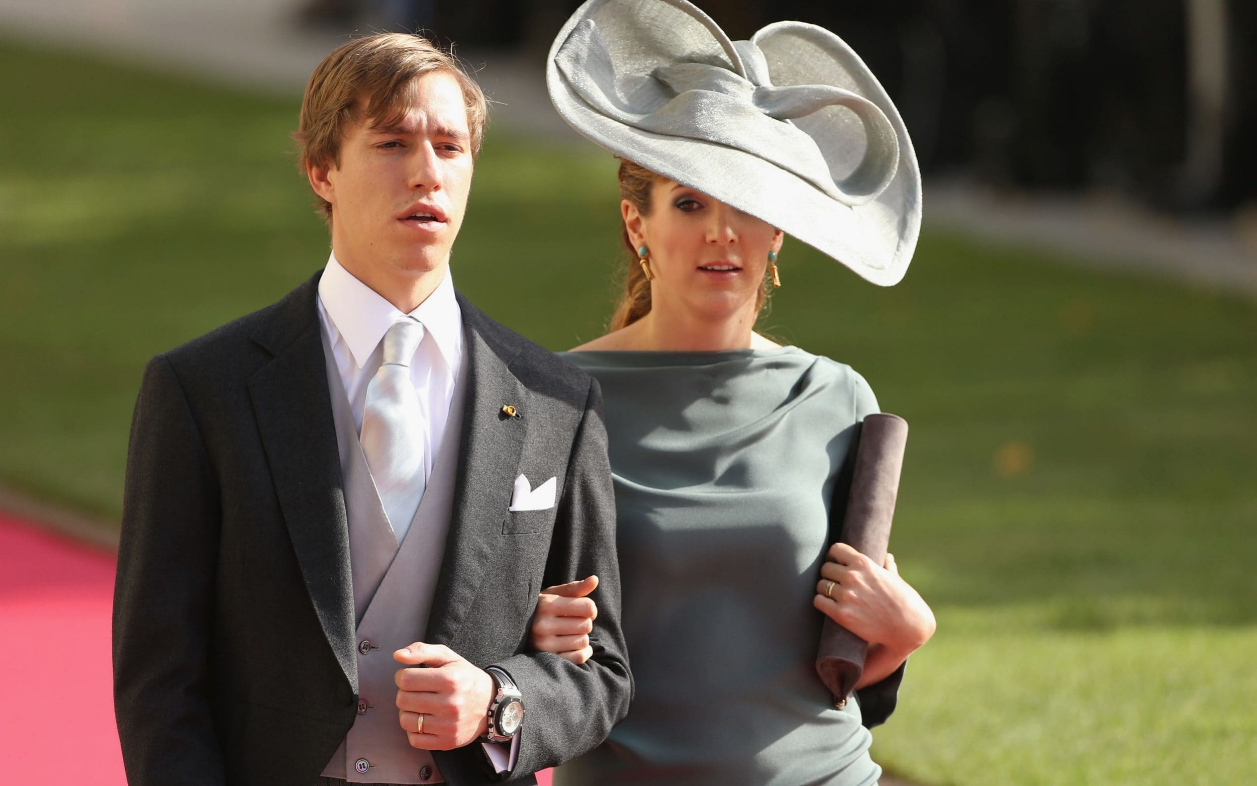 卢森堡前王妃发问,哪个头饰最好看?照片引发回忆,还难忘旧情吗