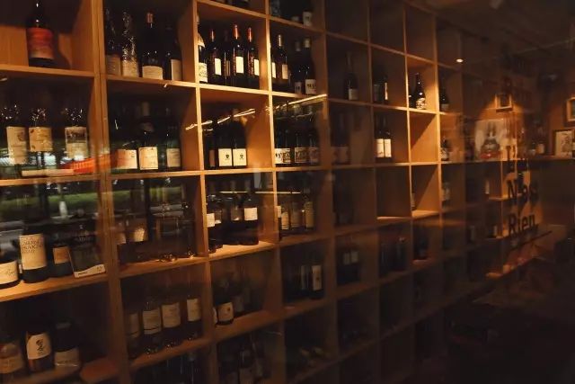 武汉适合一个人去的小酒馆,武汉不贵小资的酒馆