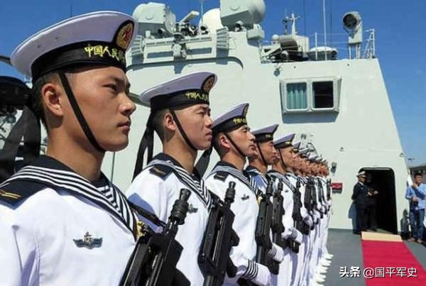 中国海军水兵帽的变迁,海军水兵帽飘带的作用