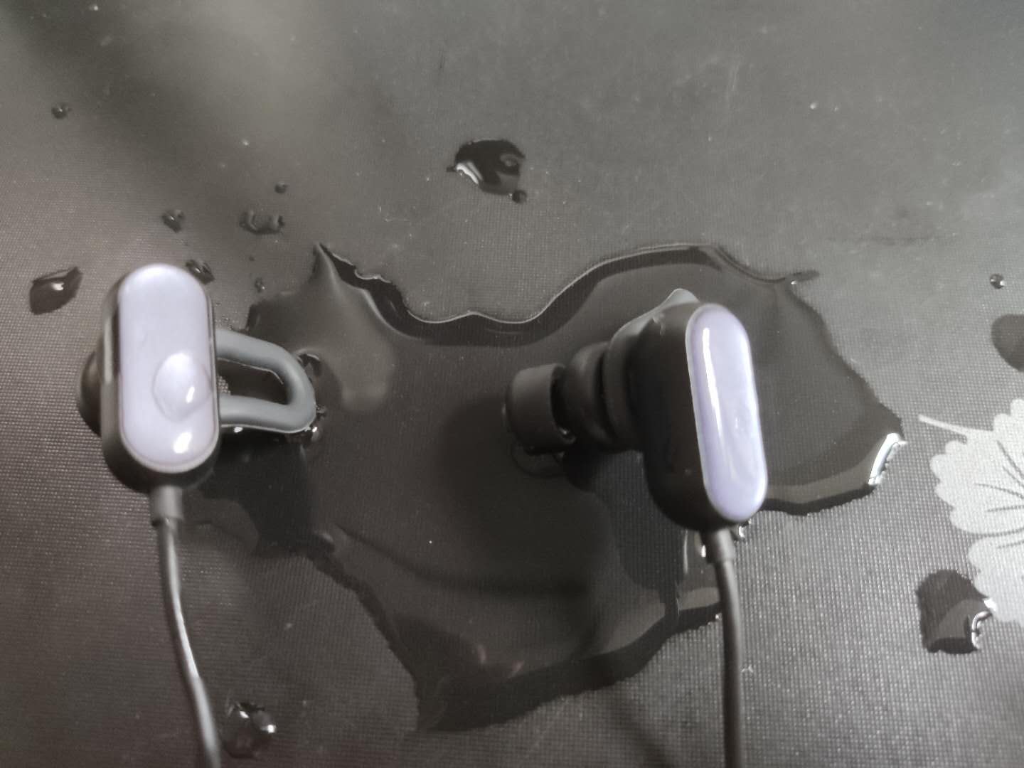 小米运动蓝牙耳机青春版连接方法,小米运动蓝牙耳机青春版恢复出厂设置