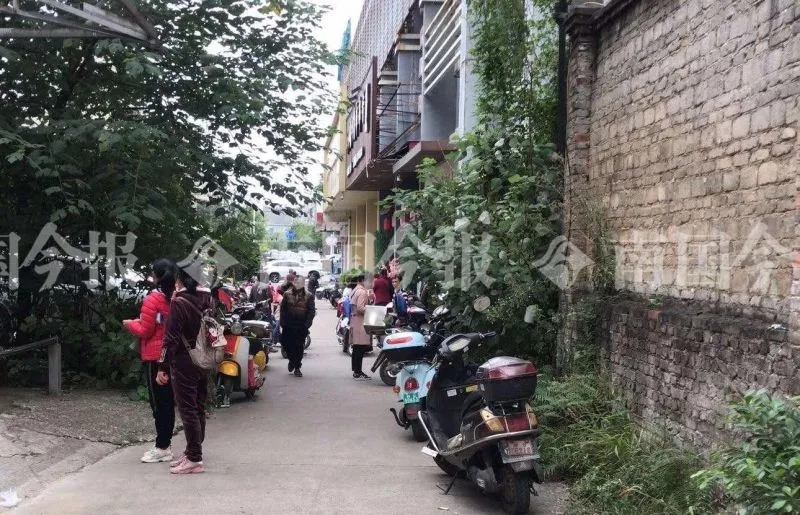 投资公司爆雷!旗下房产中介关门,涉嫌违法买卖多个回迁房小区,涉案金额高达两亿!员工主动揭秘销售套路