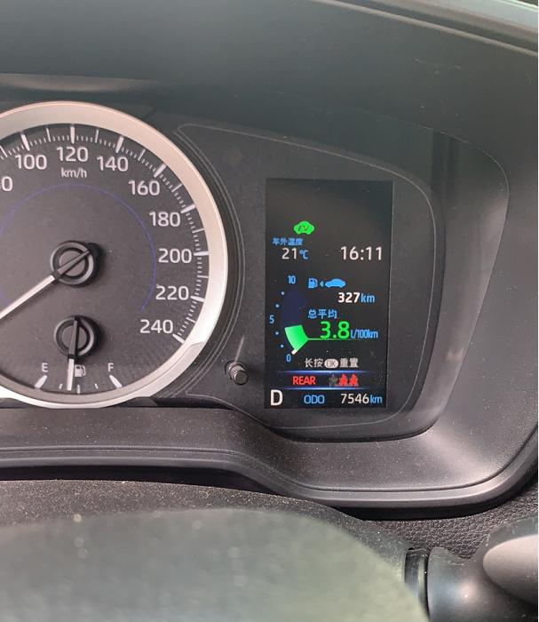 卡罗拉双擎精英版车主真实感受,丰田卡罗拉双擎精英版测评