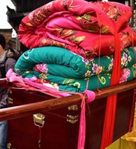 农村结婚习俗闹新房,农村青年人结婚的礼仪