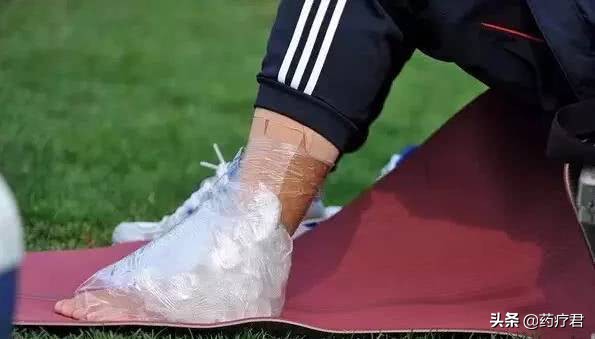 打篮球崴脚肿了冰敷和热敷的时间,崴脚消肿还是疼