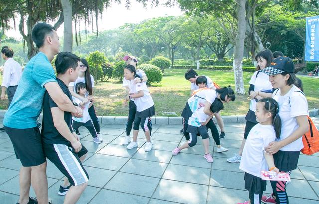 SheRun亲子跑，以运动的方式传递爱，361°童装送上母亲节福利