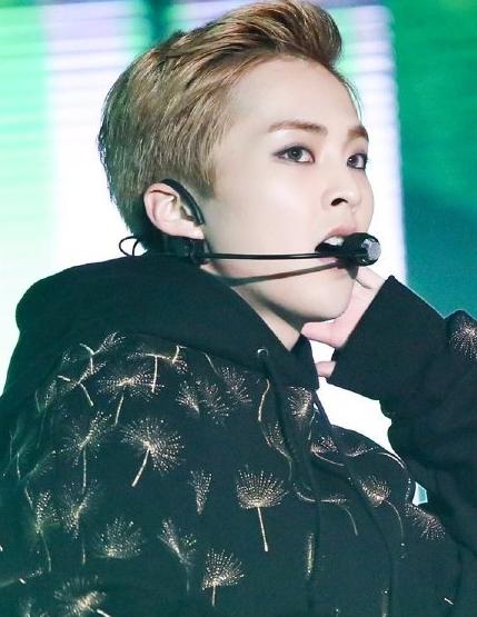 金珉锡照顾后辈,金珉锡护妻狂魔