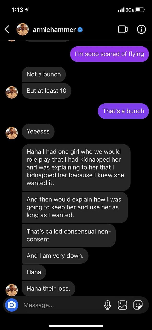 再爆大瓜!渣男星pua虐女无下限,下身刻字,片场狂舔影后脖子