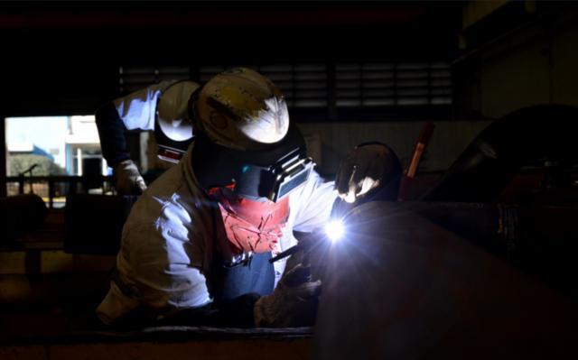 电焊晃眼后咋办现场焊工大师傅有妙招