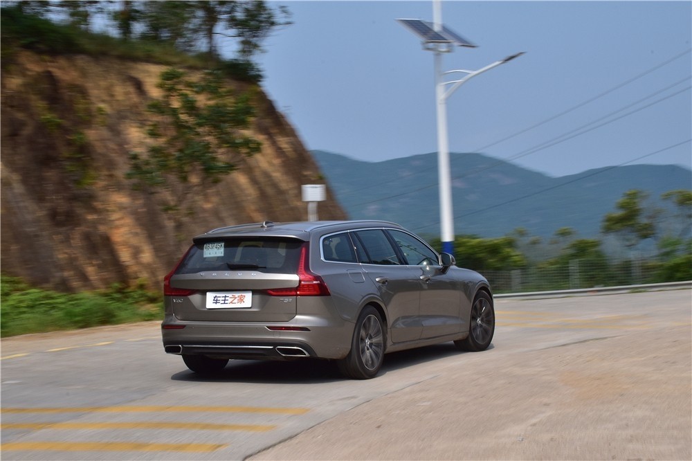 沃尔沃v60试驾,沃尔沃v60山路测试