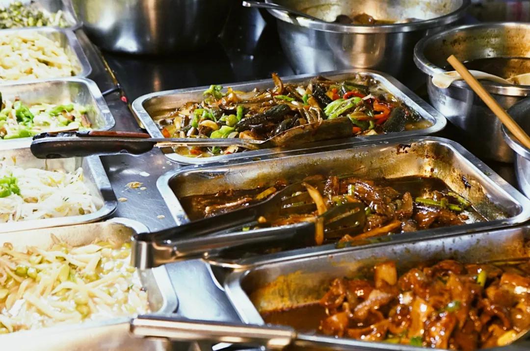 杭州20min直达设计师美宿！为一张床赴一座城，超小众玩法