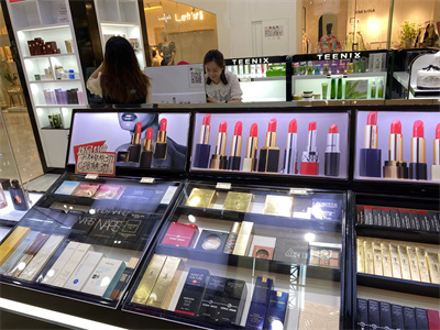 开一家进口化妆品店需要多少钱,小资生活化妆品免费加盟铺货
