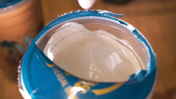 就这家连门都没有的2㎡小店,居然能在上海红17年?