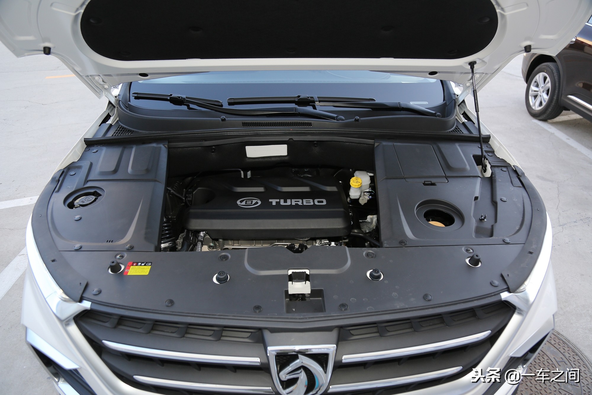 雪佛兰科帕奇宝骏,雪佛兰科帕奇换标