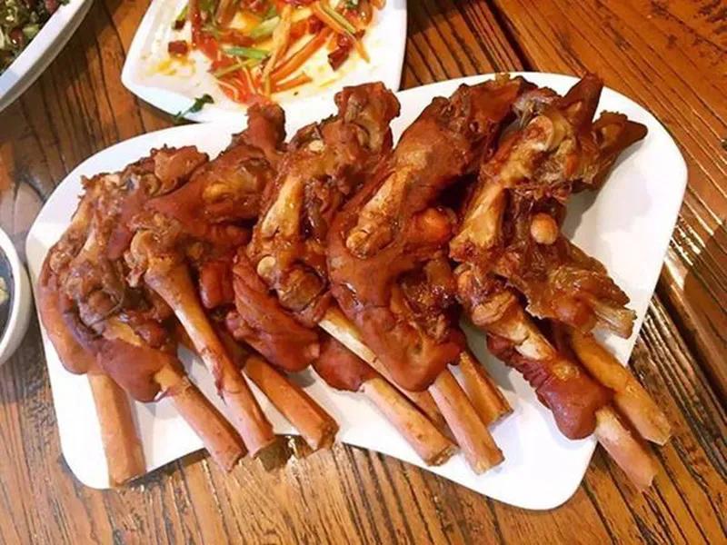 三荤一素饭菜,甘肃西北漳县特产