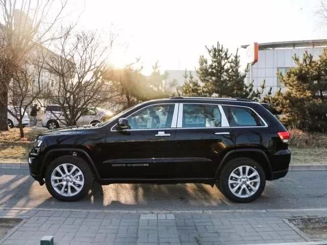 福特探险者为什么比大切诺基轻,美式福特探险者