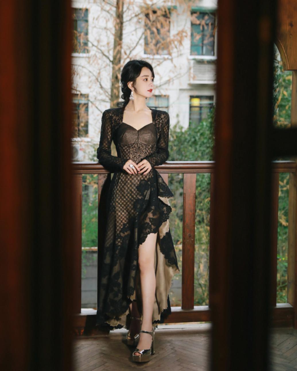 赵丽颖关晓彤穿戏装比拼,赵丽颖关晓彤高定