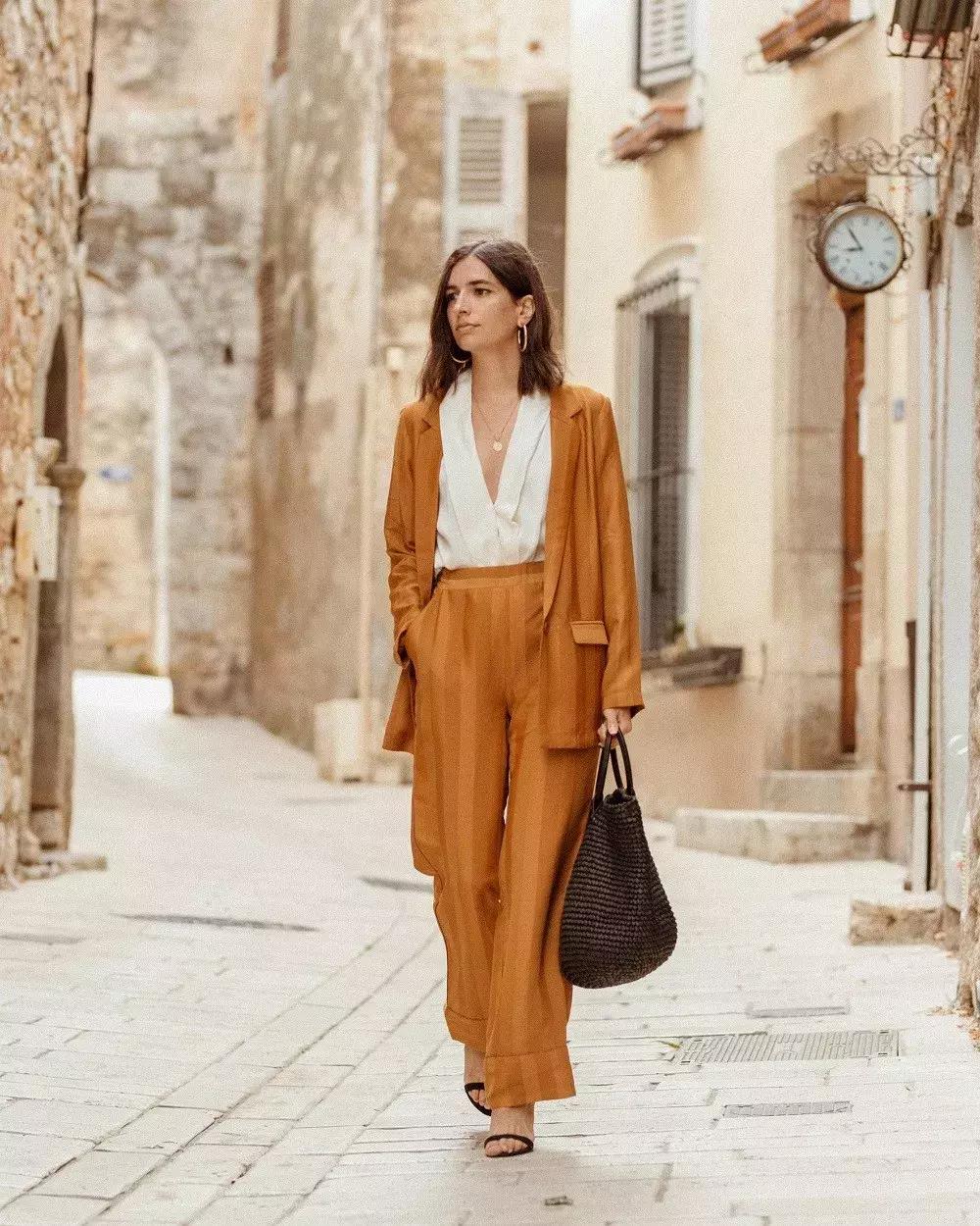 今年夏天这么穿立刻显瘦20斤,130斤穿什么样的外套显瘦