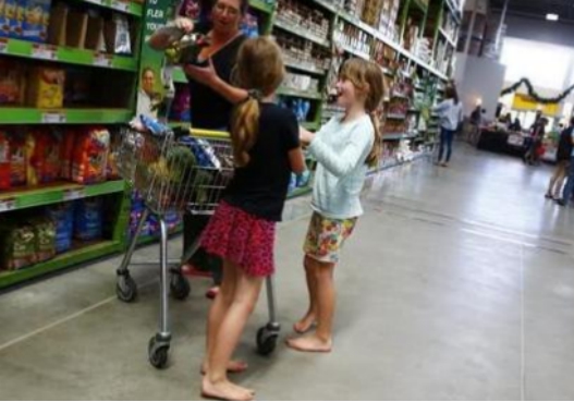 印度游客不解：为何新西兰人都爱光脚，是很穷买不起鞋子吗？