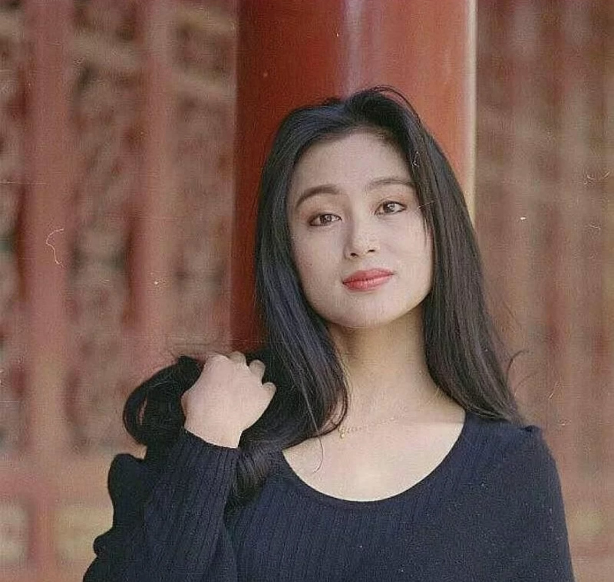 改善方脸脸型提升颜值小技巧,方脸中短发怎么扎好看简单气质