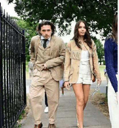 贝克汉姆大儿子驼背图片,贝克汉姆大儿子布鲁克林驼背