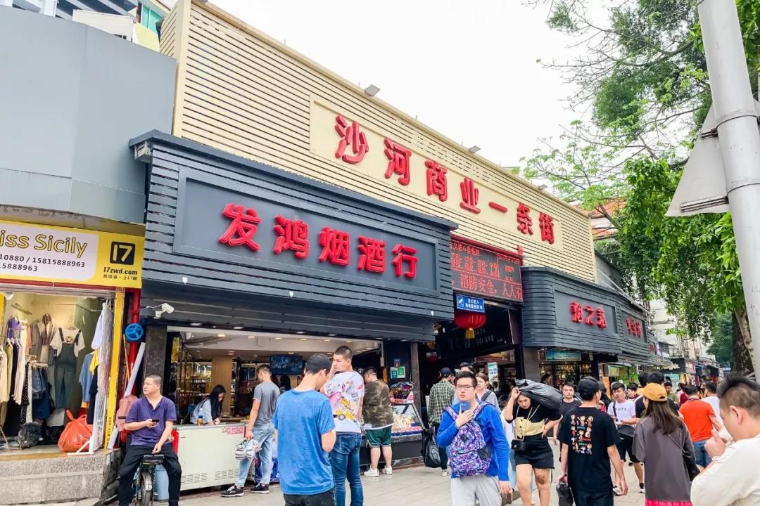开童装店找厂家需要了解什么,有好的货源在镇上开童装店可行吗