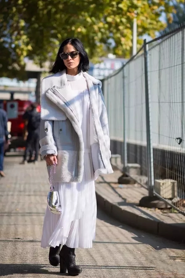 羊羔毛外套怎么穿才好看,羊羔毛显瘦外套