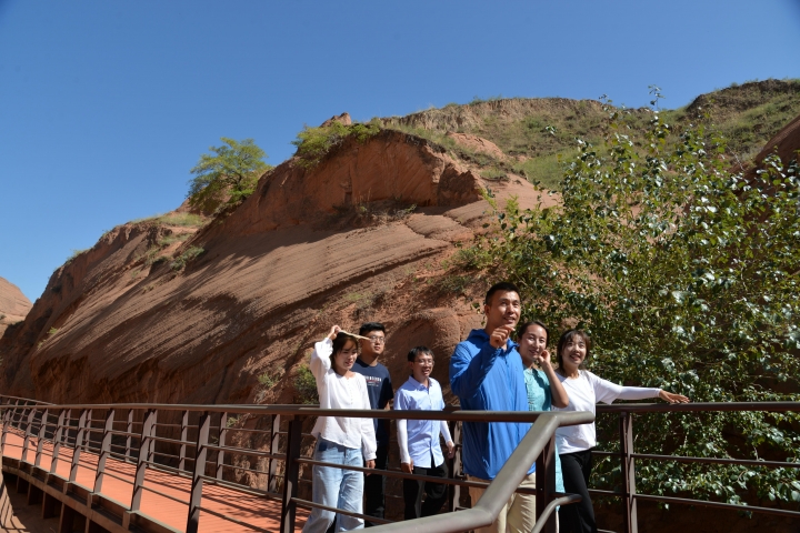 靖边有什么好玩的地方,靖边是个好地方