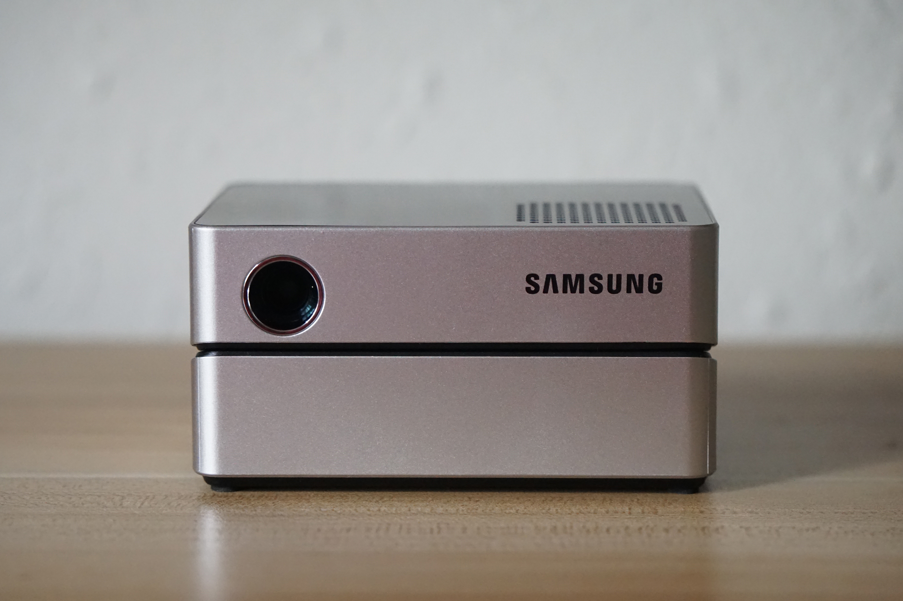 三星智能投影仪清晰吗,三星第二代freestyle智能投影仪