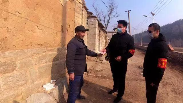 把肺炎拍成电影，我们拿到了一位导演的创作脚本