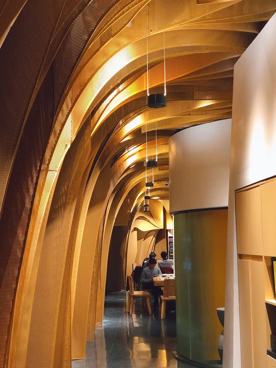 24小时丨郑州，一座被胡辣汤耽误的城市