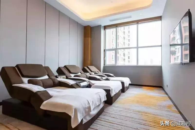 不到百元的大餐,不到百元的酒店