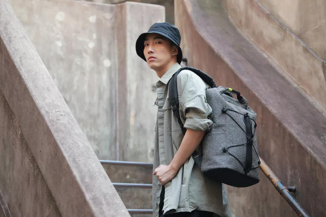 型男旅行背包,型男背包男士