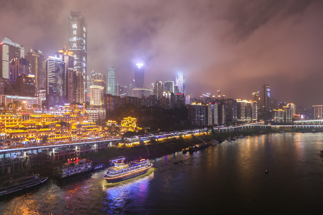 任性的重庆渝融豪生：坐落三轨之上，便捷扫街购物，允许携带宠物