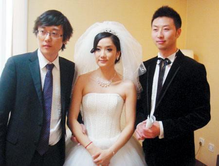 玲花发微博关于岳云鹏,凤凰传奇玲花老公曾毅