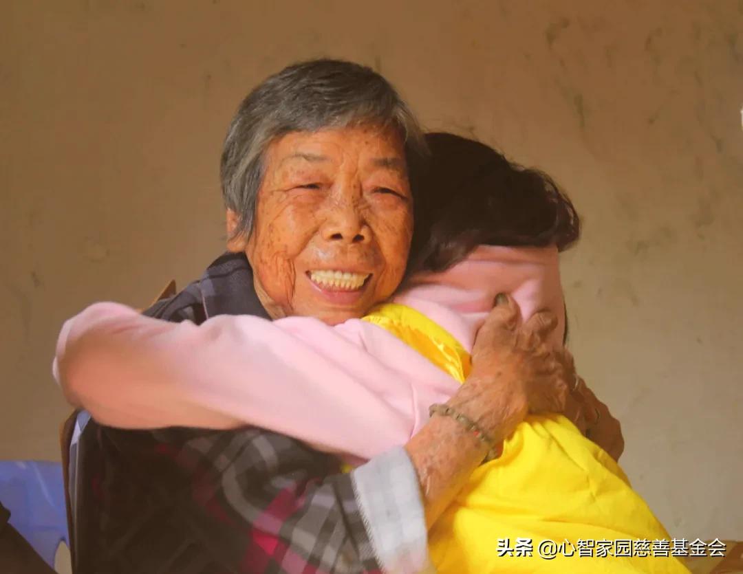 关爱空巢老人活动的视频,2024年关心孤寡老人活动安排表