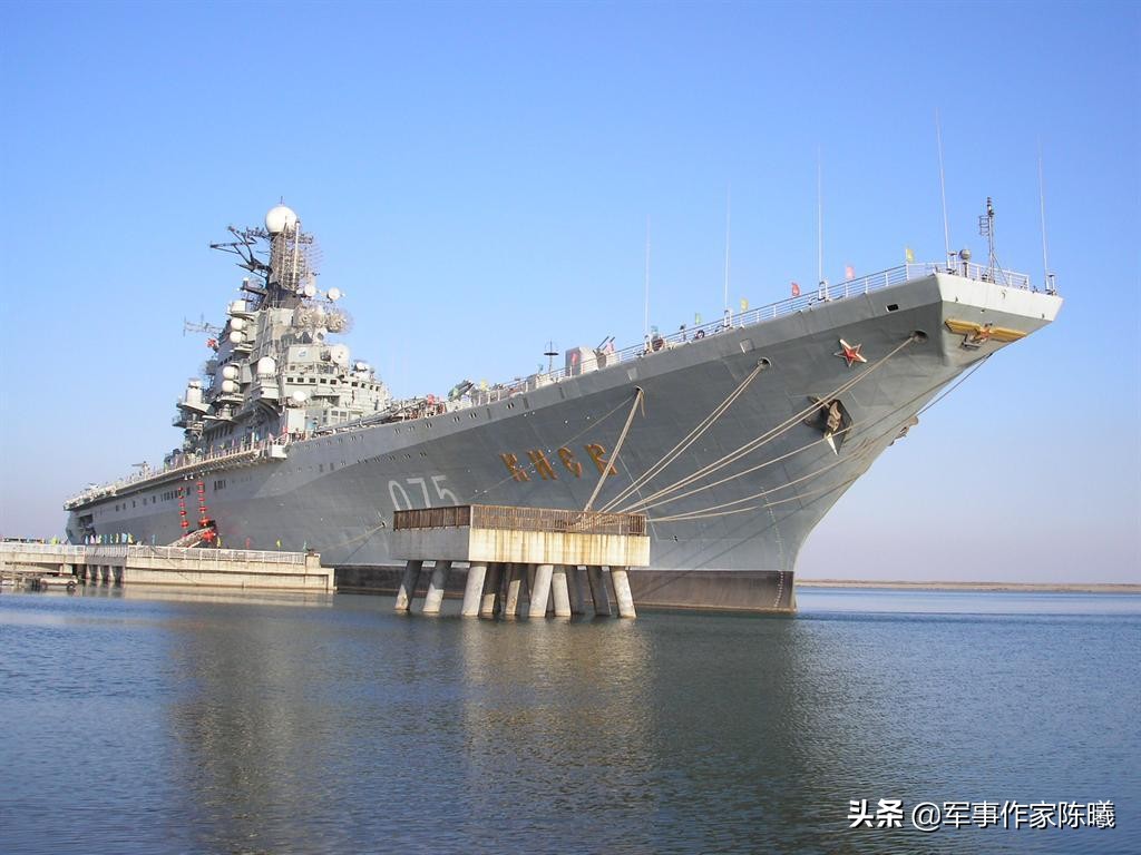 辽宁号航母现在在哪儿,辽宁号航母返回大连卫星图