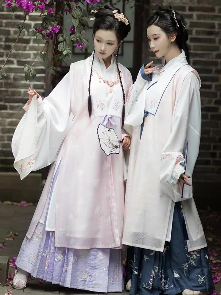 汉服的款式和颜色如何选择,汉服穿哪种款式好看