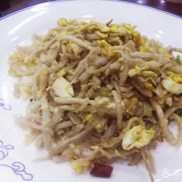 牛蒡和哪些食物搭配更有营养呢,牛蒡的吃法和营养价值