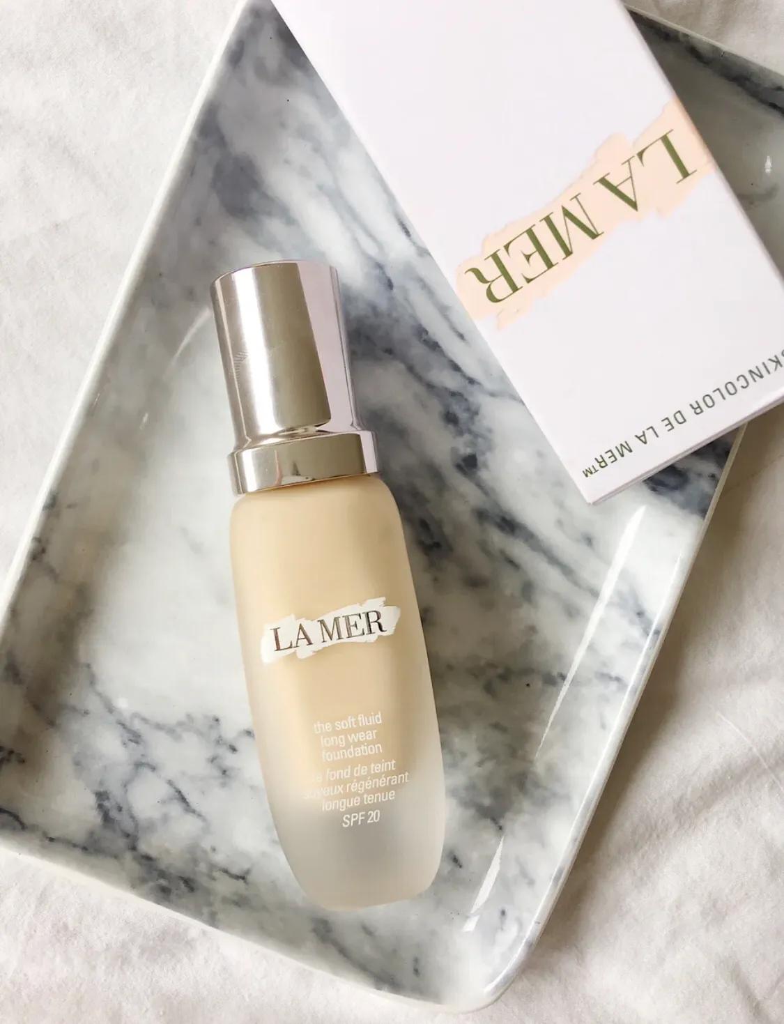 芭比布朗清透持妆粉底液012号试色,干皮粉底液阿蓝测评芭比布朗