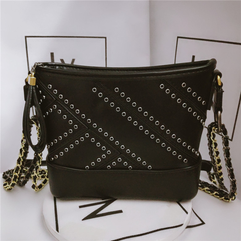 讨好女朋友的100种方法,讨好女朋友的一百种方法