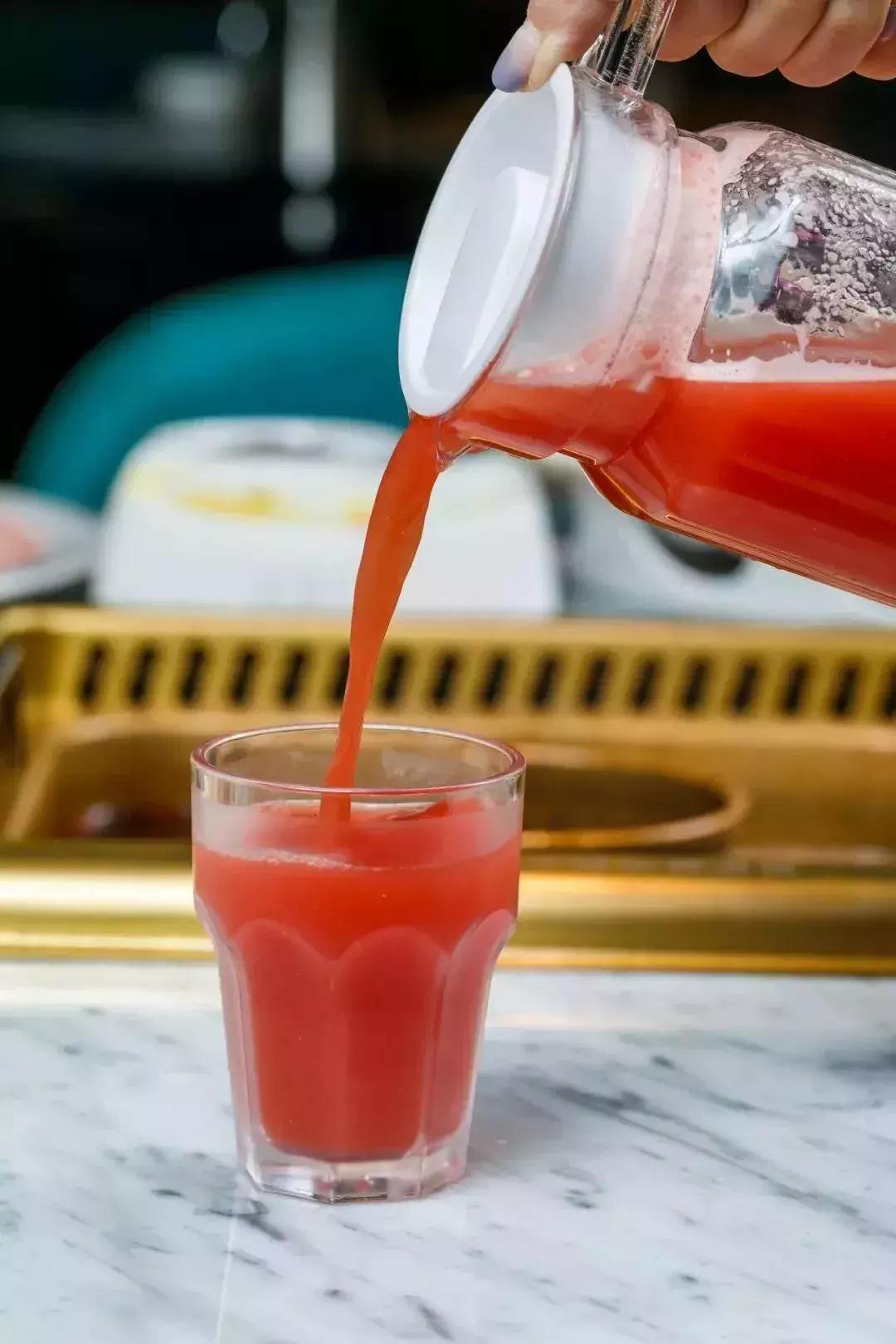 天津新开的奇葩火锅店，毛肚不好吃还能退货！