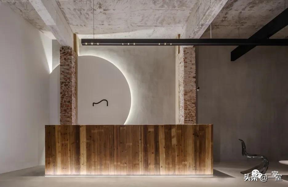 前台怎么设计刚好在楼梯口,前台怎么设计位置