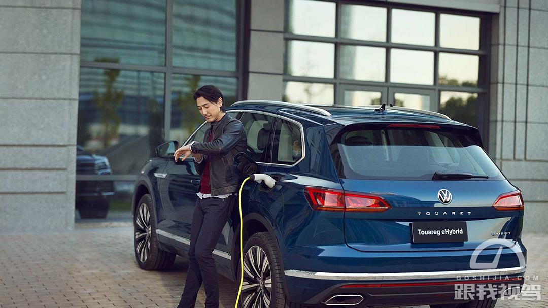 5秒破百的车油耗低,大众途锐上市时间