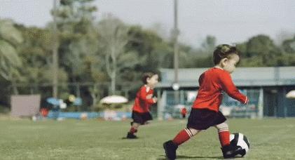 孩子频繁眨眼，是病吗？要不要治？