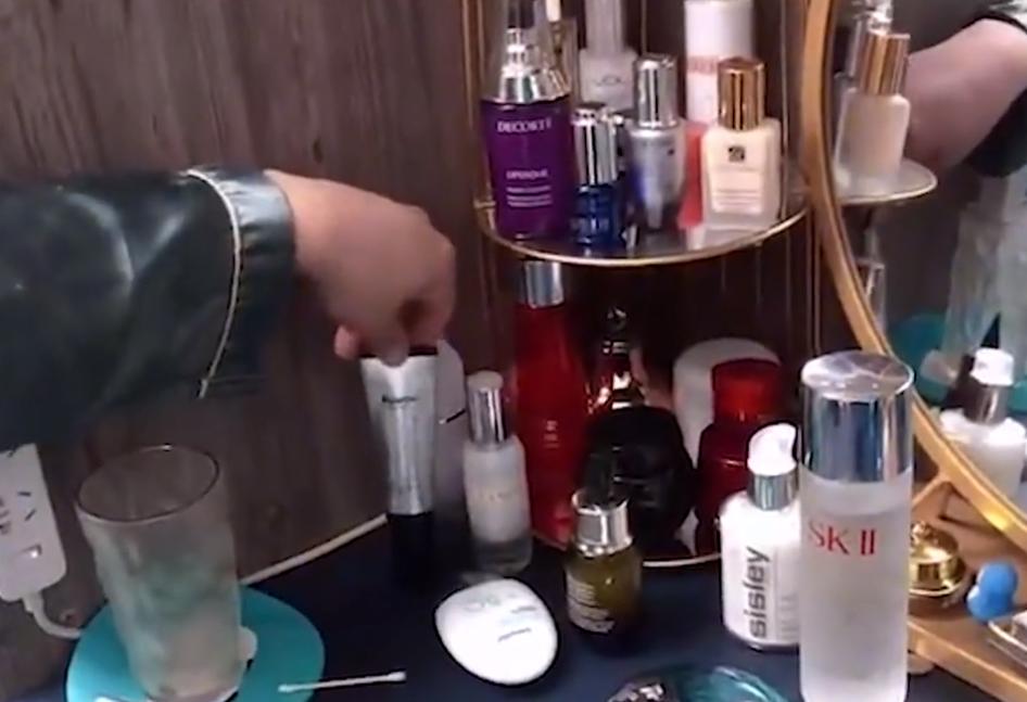 鍚夋灄鐢峰瓙闂濡囧寲濡嗗搧浠锋牸,鐢峰瓙绐佺劧闂瀛愬寲濡嗗搧浠锋牸