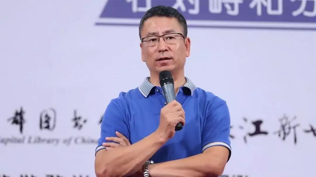 白岩松通过这两件事走出“抑郁自杀”，容易，也不容易！