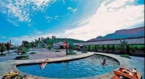 去泡温泉下雨,冬天下雨适合泡温泉吗