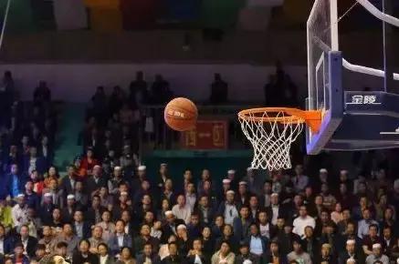 南通什么时候有专业足球场,南通最大的足球场在哪里